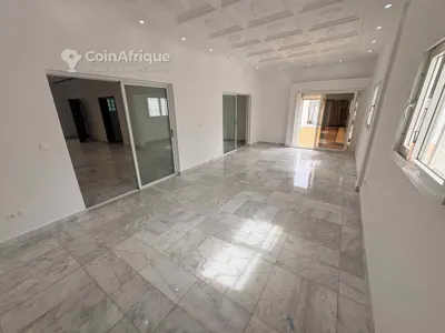 Villa duplex 9 pièces avec piscine — Cocody Riviera 3