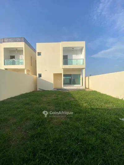 Villa duplex 6 pièces avec vue sur lagune — Bingerville Anan Gbontchui