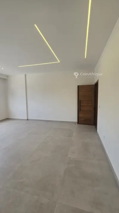 Appartement F4 premium avec ascenseur — Plateau Avenue Chardy