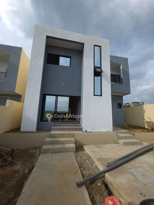 Villa duplex 5 pièces — Bingerville