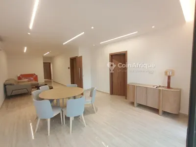 Appartement meublé 3 pièces haut standing — Marcory Zone 4