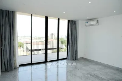 Appartement haut standing 4 pièces — Marcory Zone 4